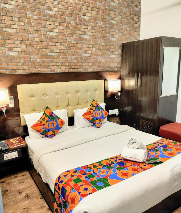 לקנאו Heritage Hotel מראה חיצוני תמונה