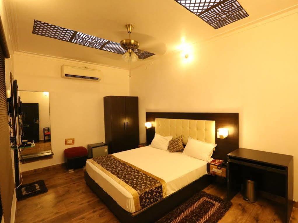 לקנאו Heritage Hotel מראה חיצוני תמונה