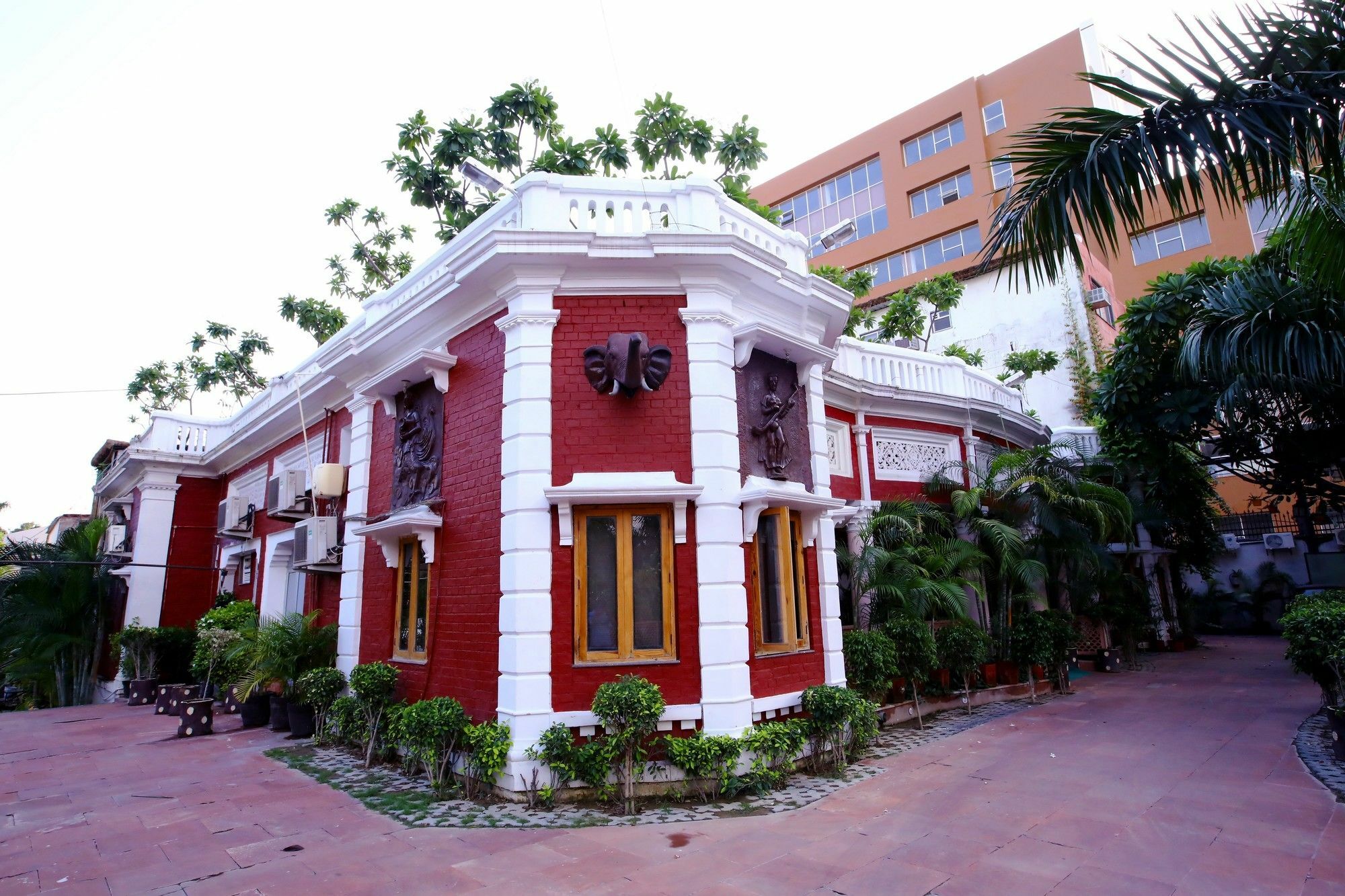 לקנאו Heritage Hotel מראה חיצוני תמונה