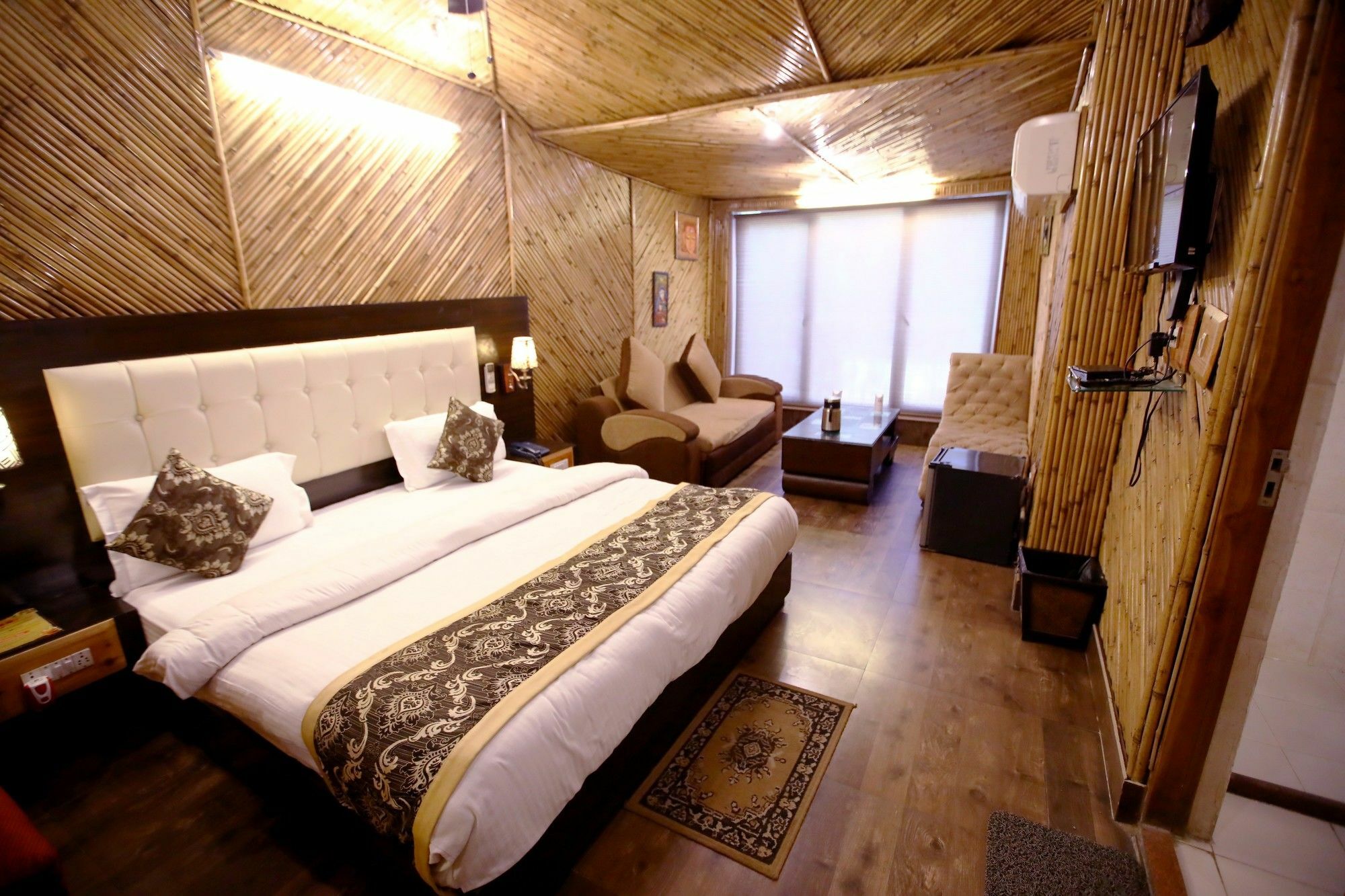לקנאו Heritage Hotel מראה חיצוני תמונה