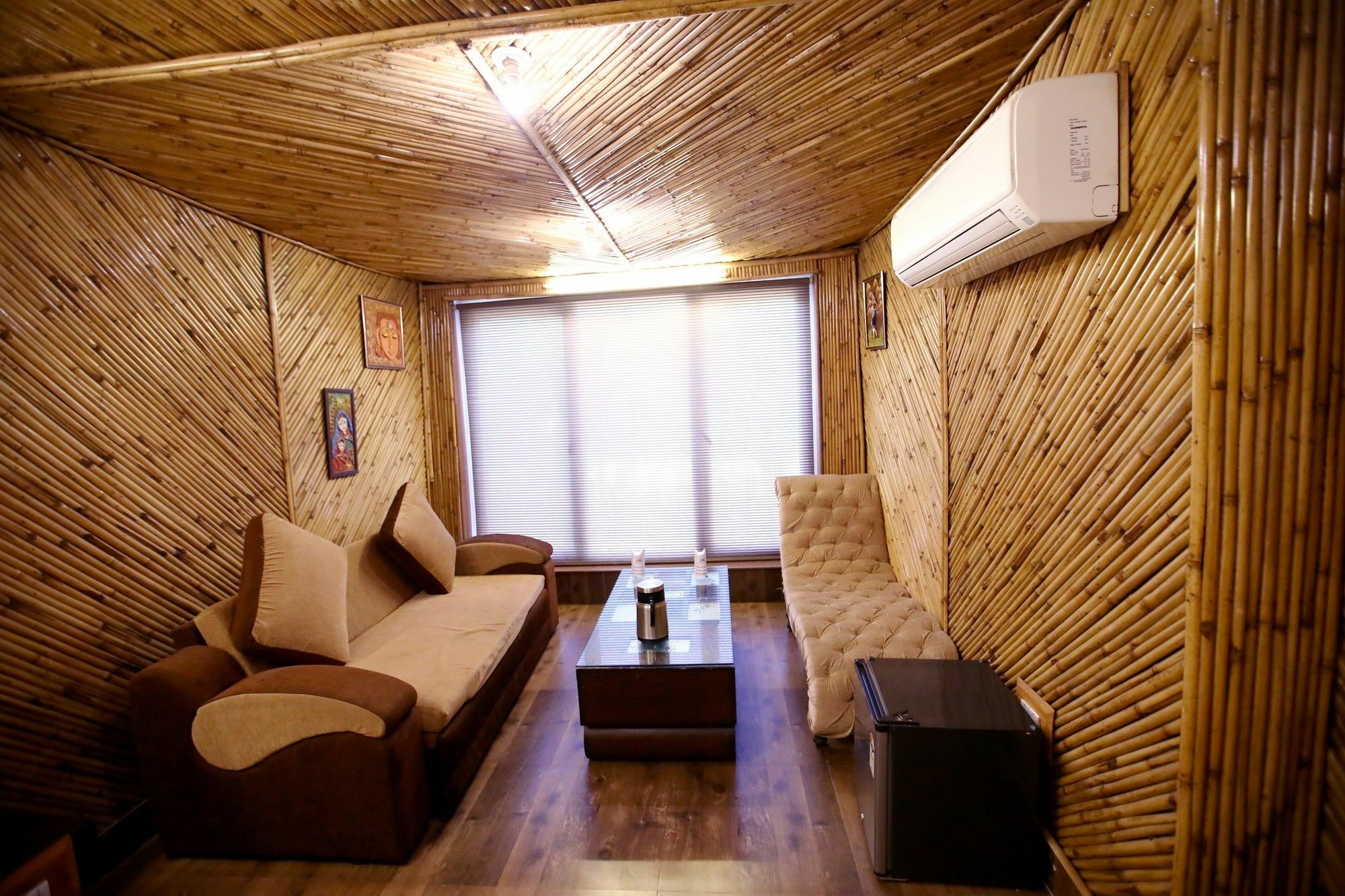 לקנאו Heritage Hotel מראה חיצוני תמונה