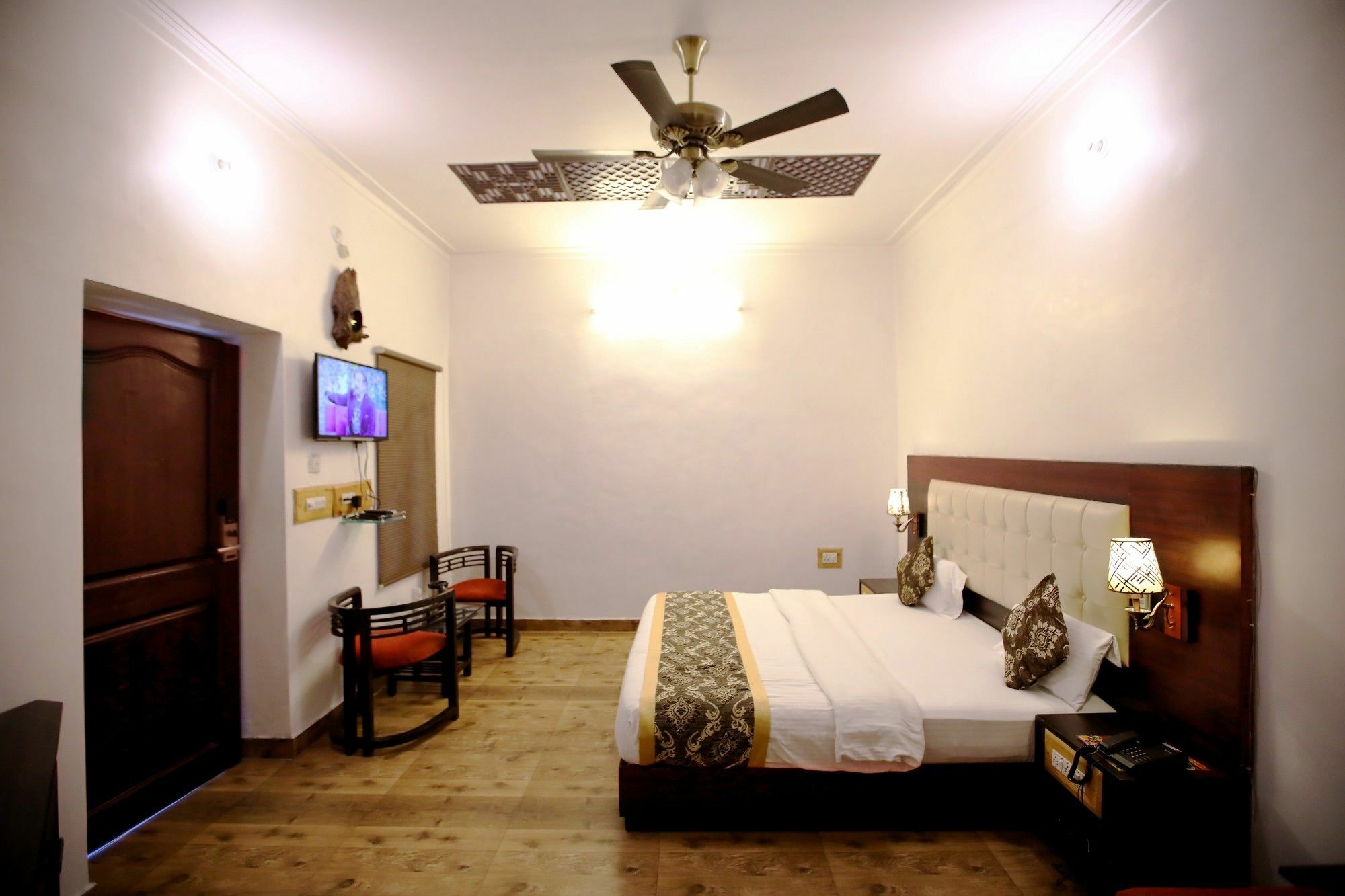 לקנאו Heritage Hotel מראה חיצוני תמונה