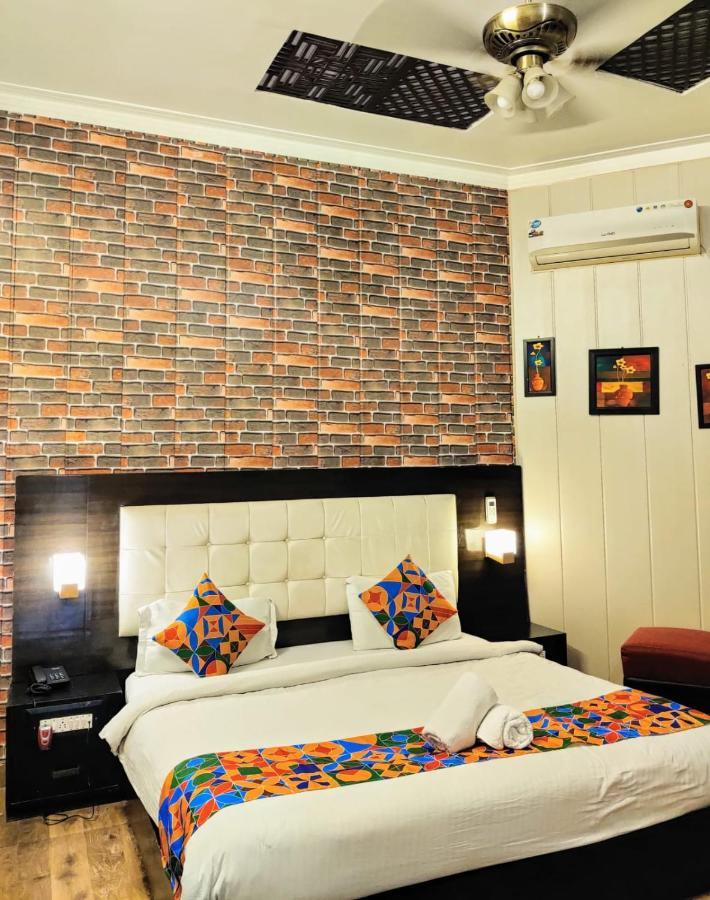 לקנאו Heritage Hotel מראה חיצוני תמונה
