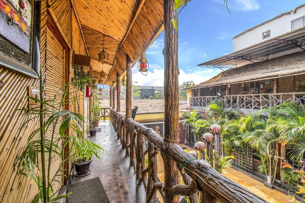 לקנאו Heritage Hotel מראה חיצוני תמונה